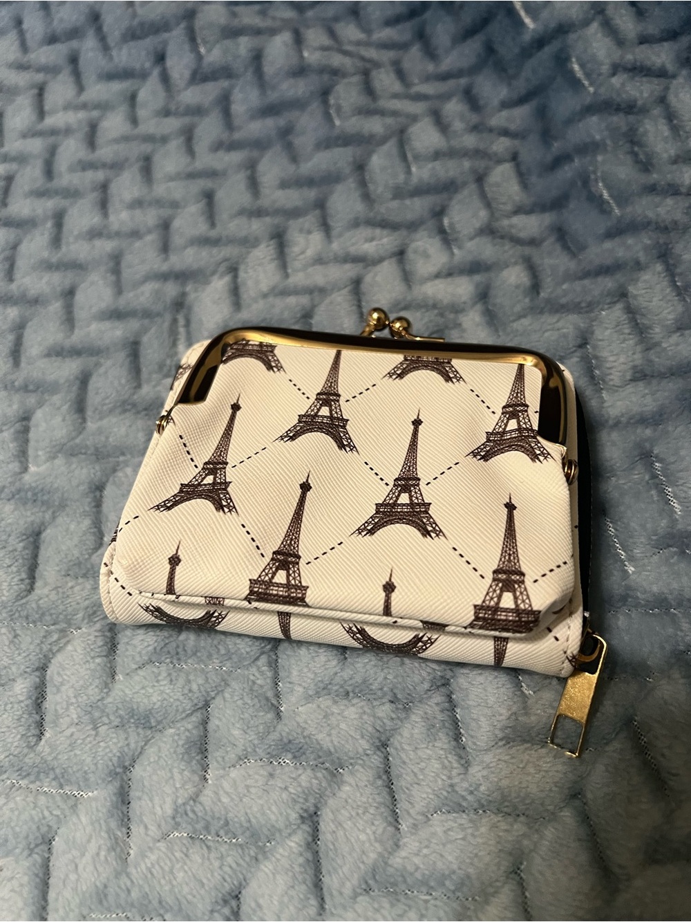 NY Collection White Eiffel Tower Kiss-Lock Coin Purse with Gold Trim